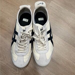 Onitsuka Tiger by Asics Men’s Cream and Black Low-Top Sneakers